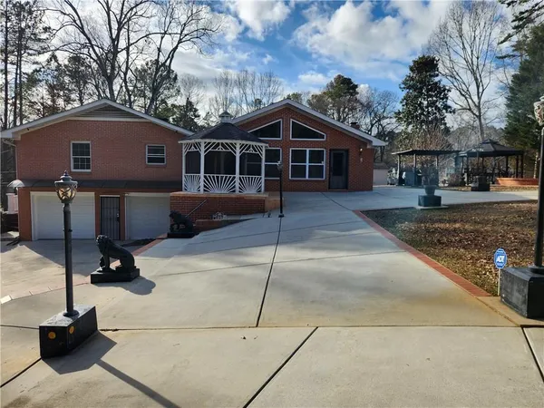 $2,950 | 2959 Pine Hill Drive, Kennesaw, GA 30144