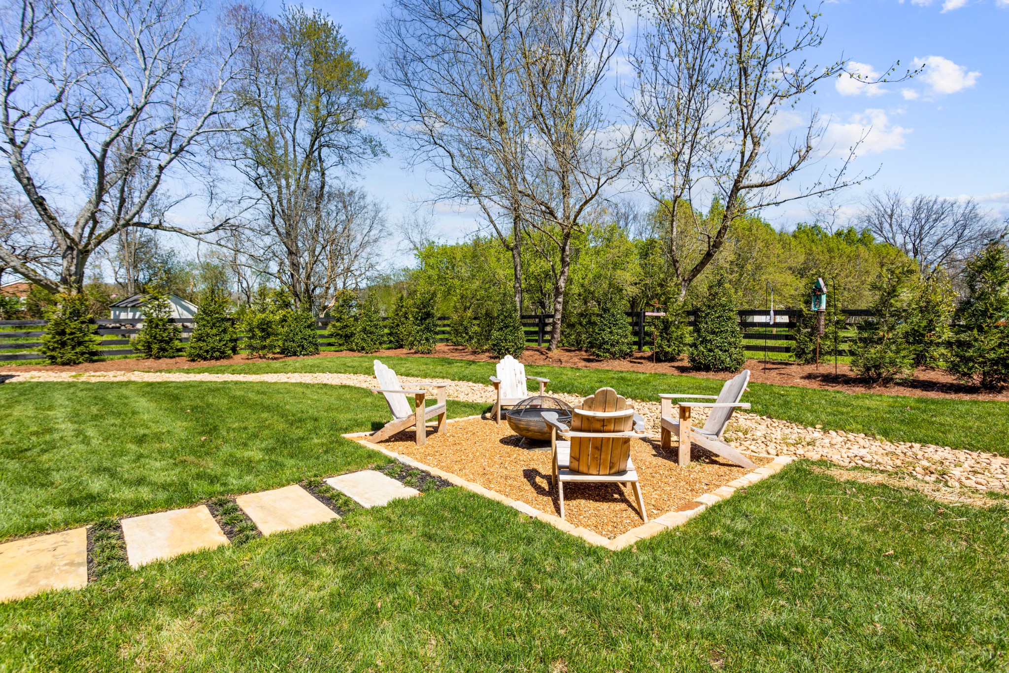 3330 Bailey Road Franklin, TN 37064 - Photo 25 of 37 a view of a backyard with sitting area