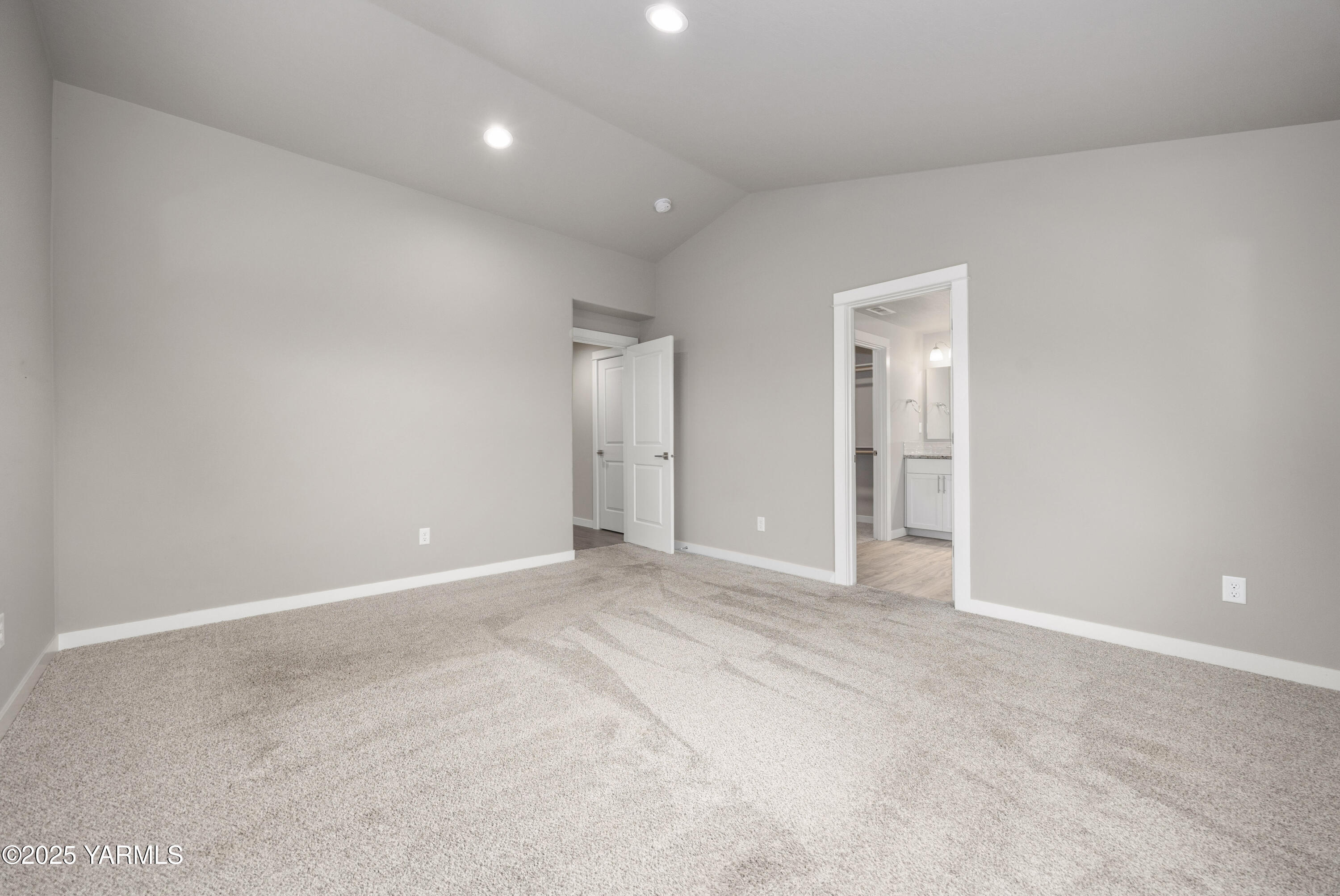 217 Rio Bravo Street Prosser, WA 99350 - Photo 15 of 44 a view of an empty room