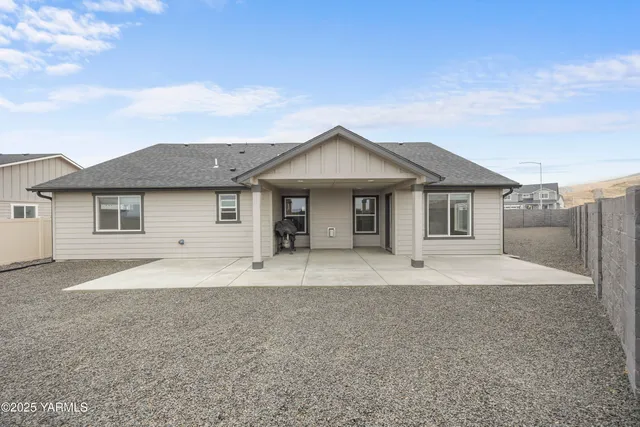 $499,900 | 217 Rio Bravo Street, Prosser, WA 99350