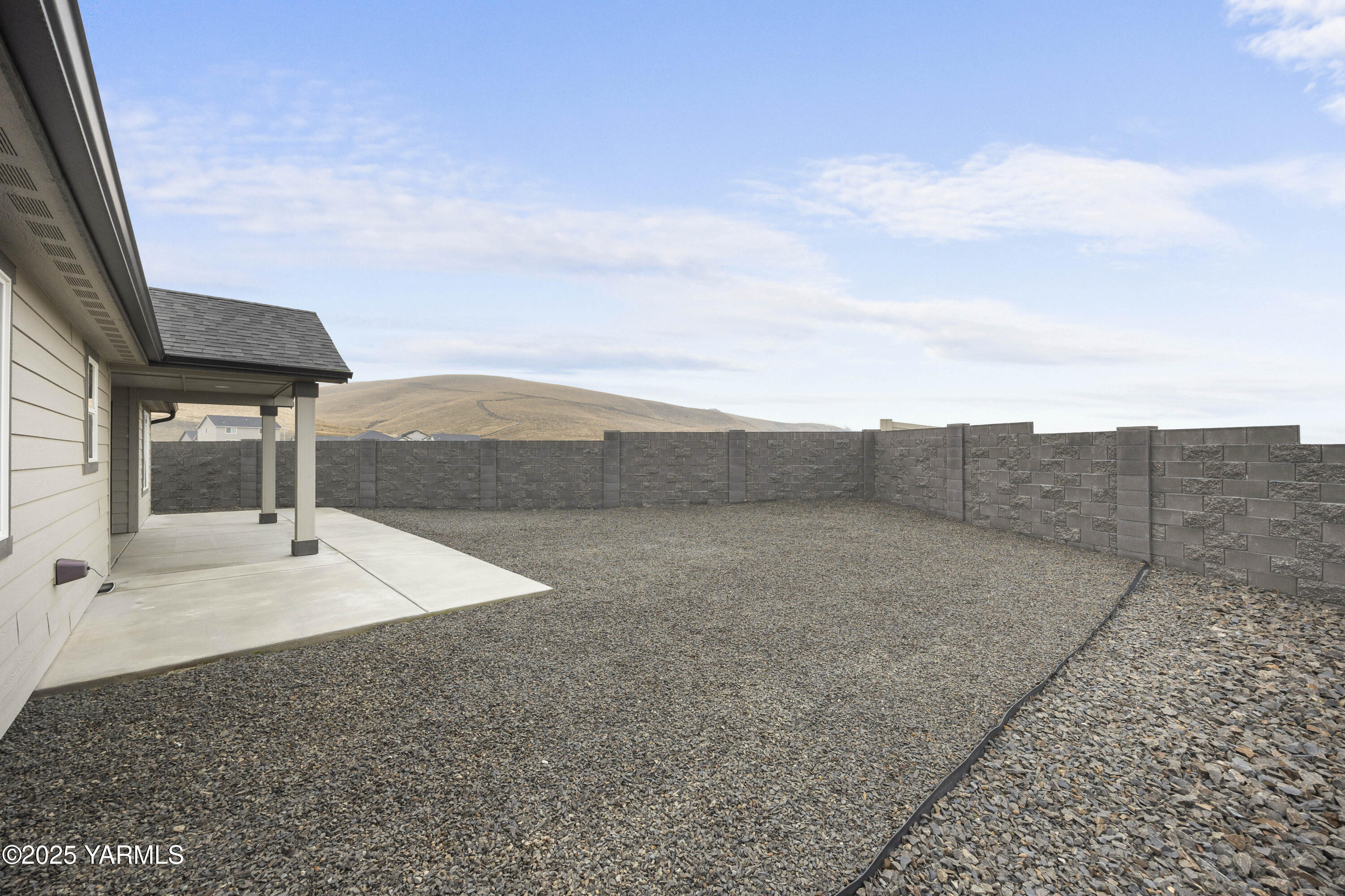 217 Rio Bravo Street Prosser, WA 99350 - Photo 32 of 44 a view of a terrace