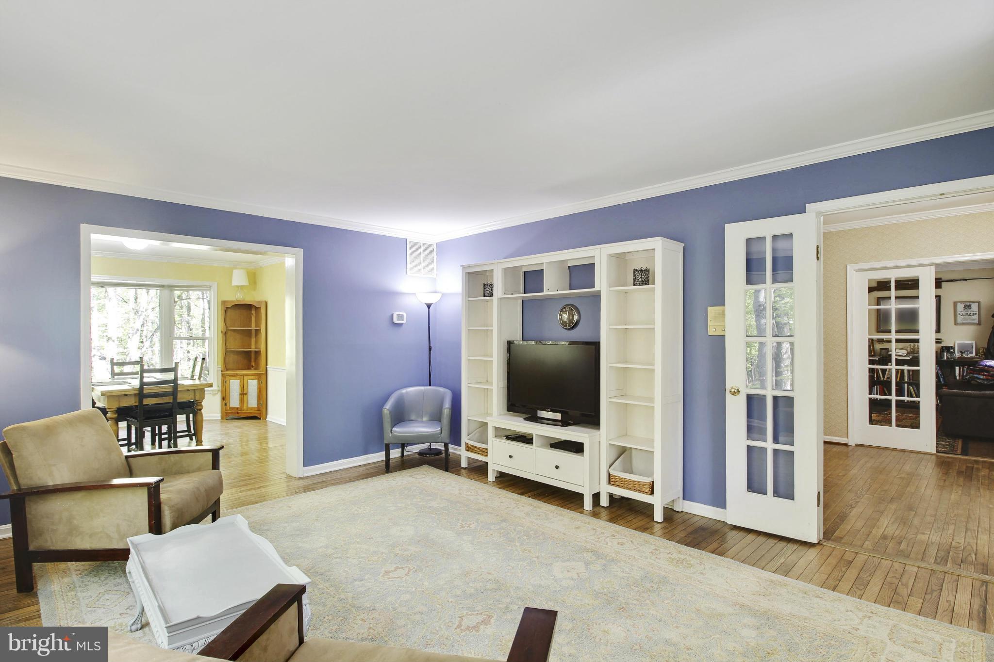 18630 Mink Hollow Road Ashton, MD 20861 - Photo 6 of 30 Living Room