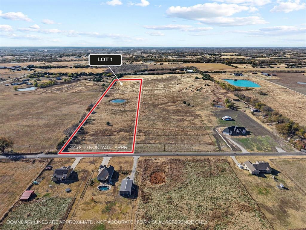 10583 County Road 632 Blue Ridge, TX 75424 - Photo 4 of 9 a city view with an ocean