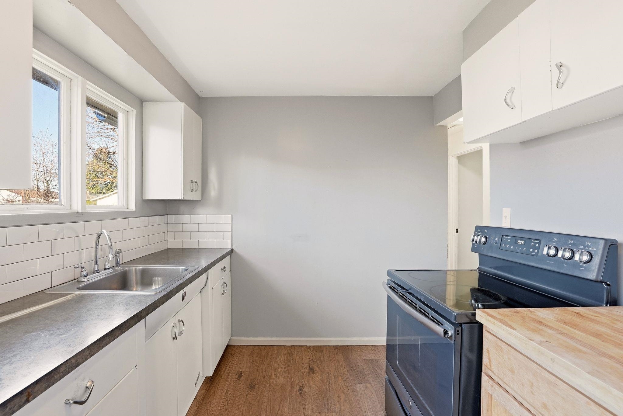 1123 West Decatur Avenue Spokane, WA 99205 - Photo 10 of 35