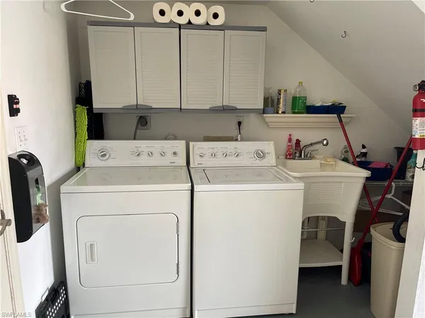 $2,600 | 378 Dover Place, Unit 702, Naples, FL 34104