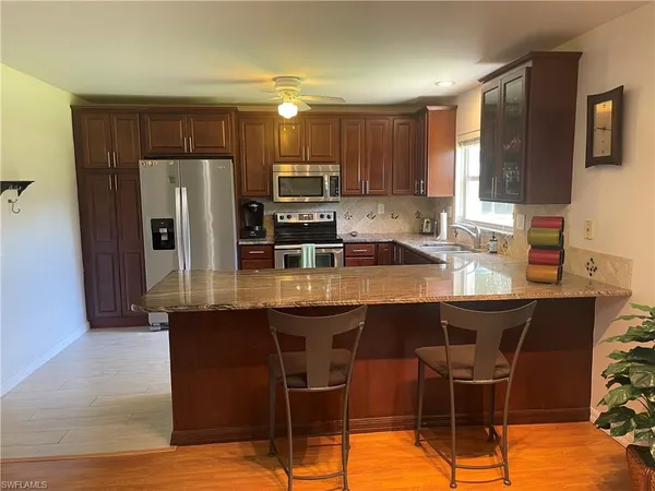 $2,600 | 378 Dover Place, Unit 702, Naples, FL 34104