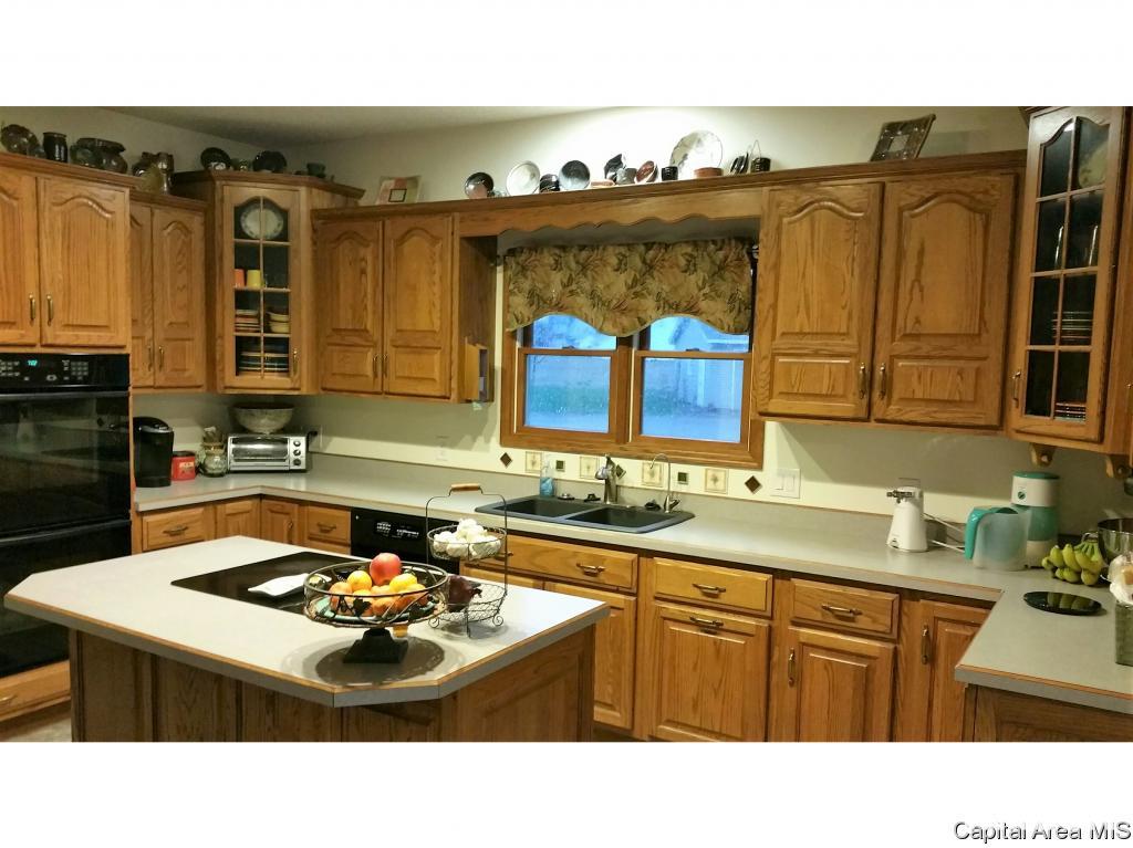 6115 Lovejoy Road Rochester, IL 62563 - Photo 6 of 33 Gallery Image 6
