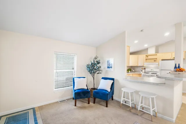 $435,000 | 998 38th Avenue, Unit 9, Santa Cruz, CA 95062