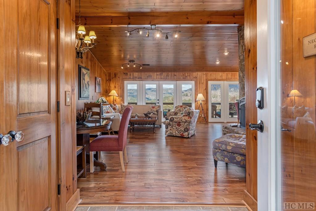 278 Golf View Road Sapphire, NC 28774 - Photo 7 of 68 Gallery Image 7