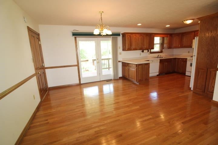 4790 Spring Road Huntington, WV 25705 - Photo 7 of 29 Gallery Image 7