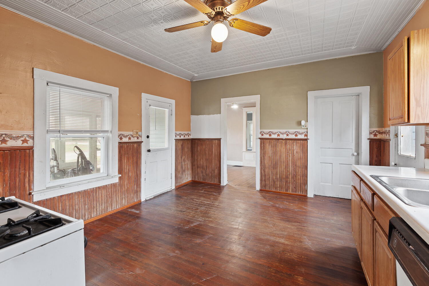 502 Beagle Road Blissfield, MI 49228 - Photo 12 of 43 502 Beagle Rd - 1004