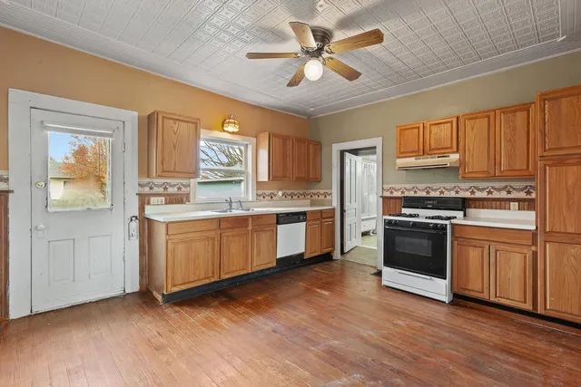 $129,900 | 502 Beagle Road, Blissfield, MI 49228