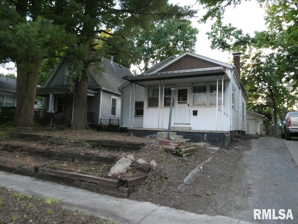 2537 South 10th Street Springfield, IL 62703 - Photo 1 of 16 Gallery Image 1
