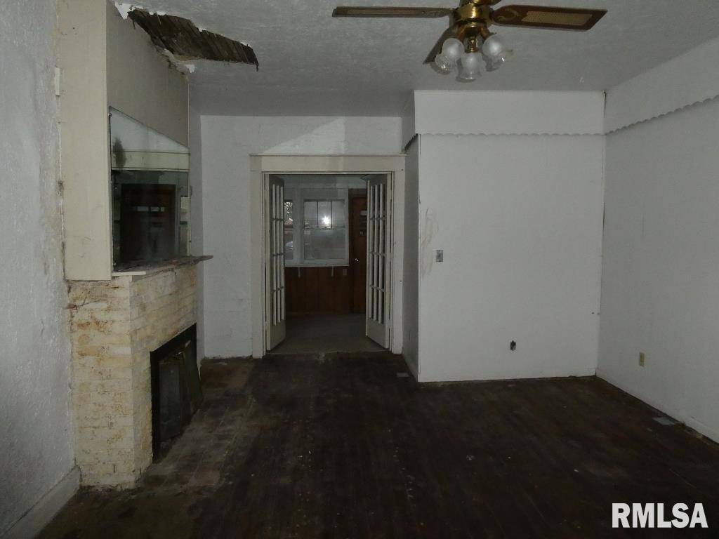 2537 South 10th Street Springfield, IL 62703 - Photo 4 of 16 Gallery Image 4