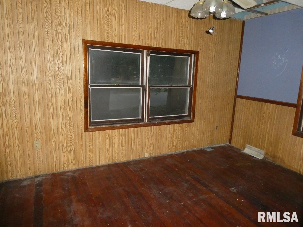 2537 South 10th Street Springfield, IL 62703 - Photo 7 of 16 Gallery Image 7
