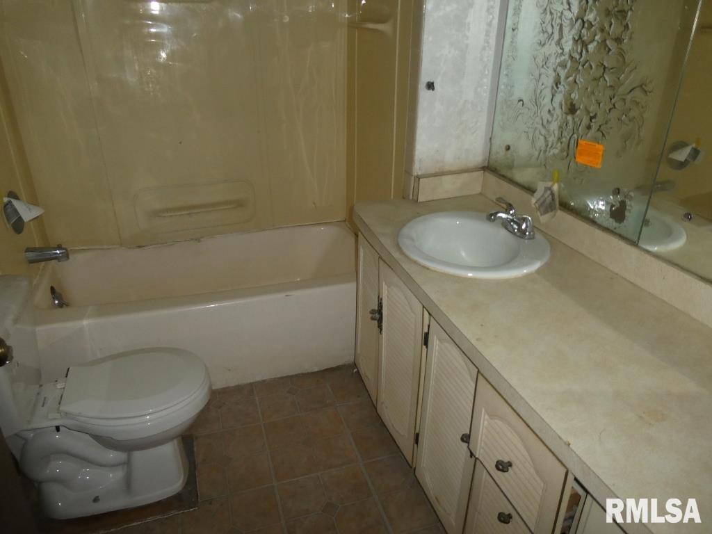 2537 South 10th Street Springfield, IL 62703 - Photo 10 of 16 Gallery Image 10