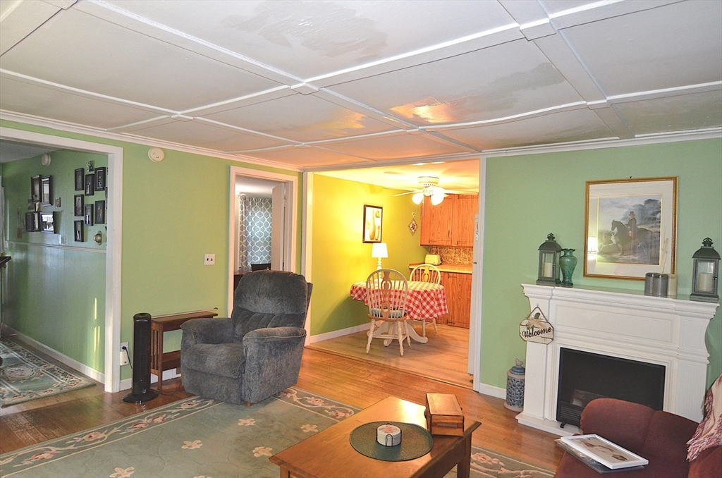40 Point Grove Road Southwick, MA 01077 - Photo 7 of 13