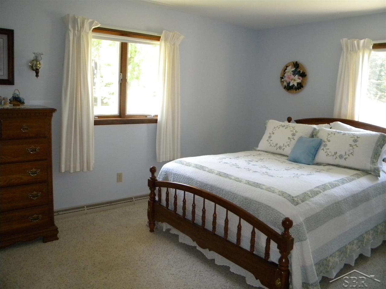 3710 Hemmeter Road Saginaw, MI 48603 - Photo 17 of 31 31324459-16.JPG