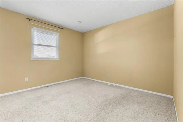 $224,950 | 208 Manor Lane, Buckner, MO 64016