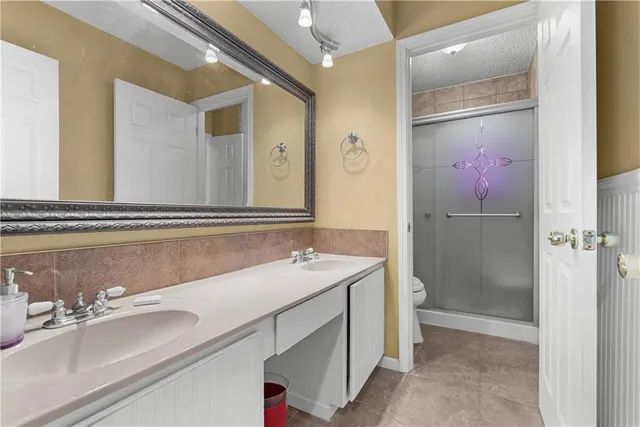 $224,950 | 208 Manor Lane, Buckner, MO 64016