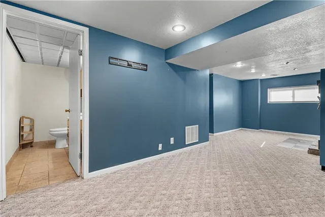 $224,950 | 208 Manor Lane, Buckner, MO 64016