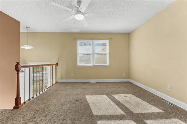 $224,950 | 208 Manor Lane, Buckner, MO 64016