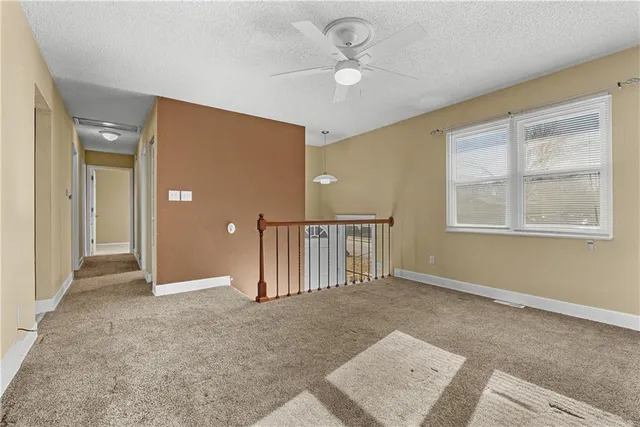 $224,950 | 208 Manor Lane, Buckner, MO 64016