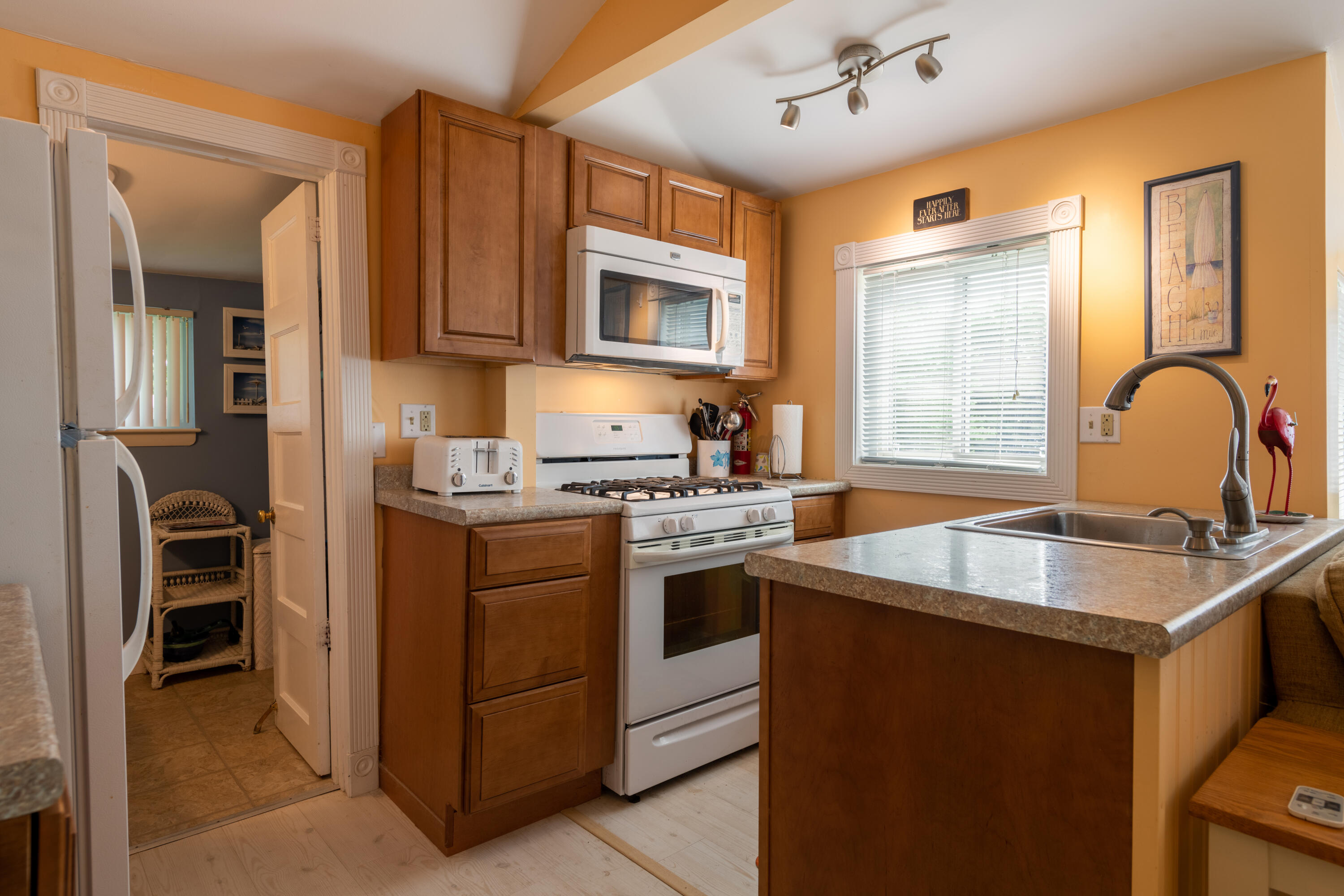 76 Post Road, Unit COTTAGE 2 Wells, ME 04090 - Photo 16 of 29 DSC_5803