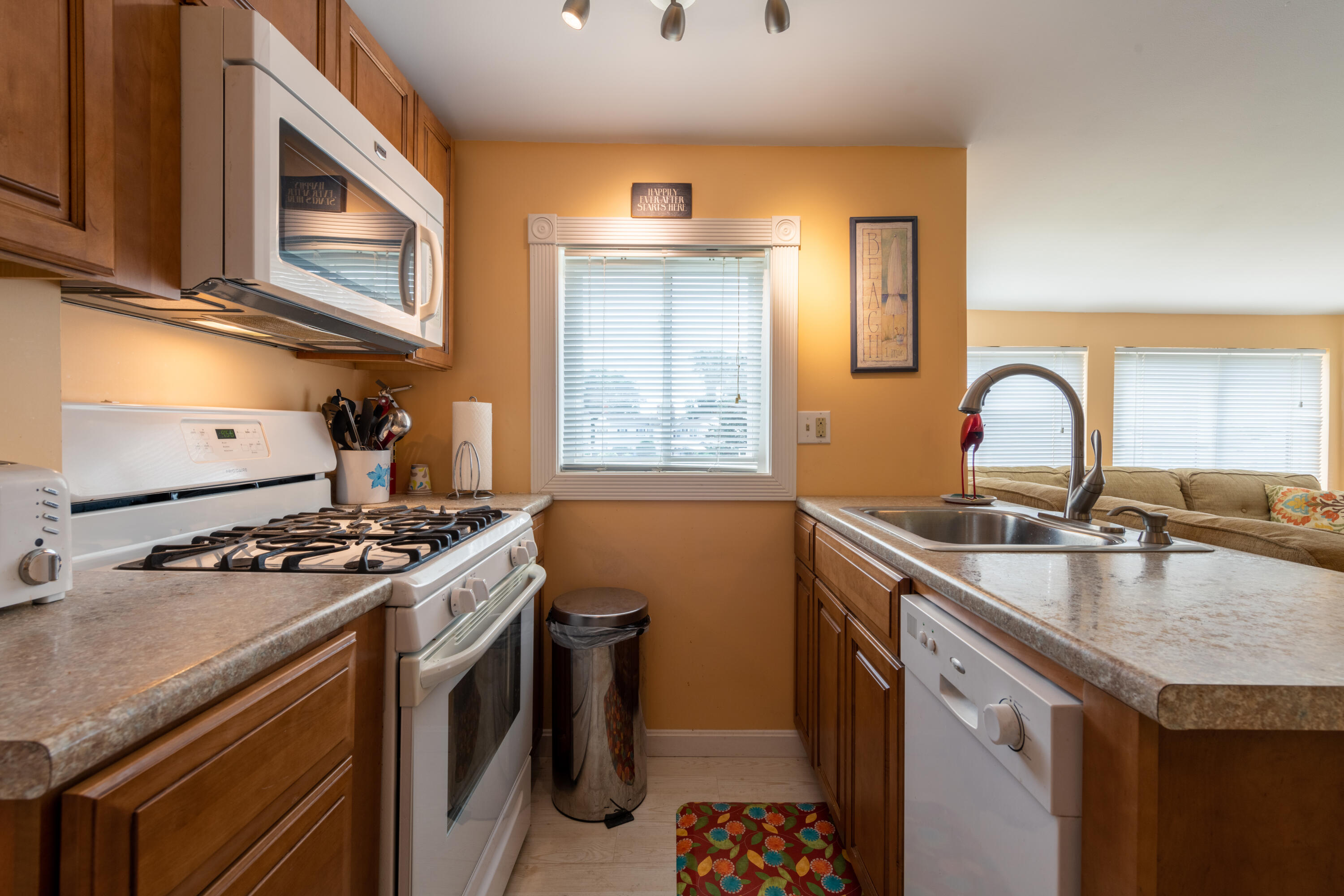 76 Post Road, Unit COTTAGE 2 Wells, ME 04090 - Photo 17 of 29 DSC_5806