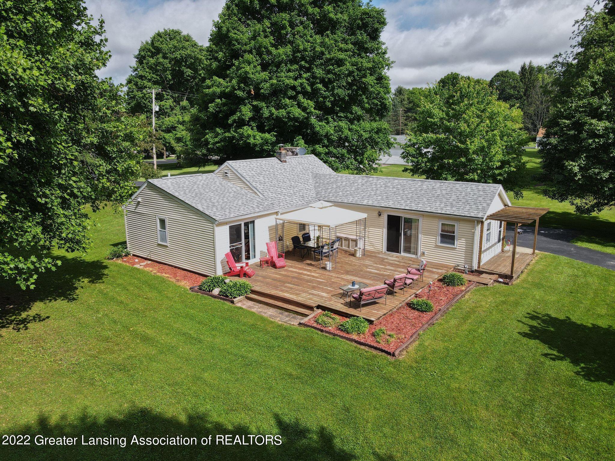 916 Grovenburg Road Holt, MI 48842 - Photo 23 of 45 12