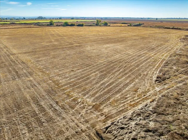 a view of an ocean view