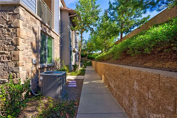 $599,000 | 609 Savi Drive, Unit 101, Corona, CA 92878