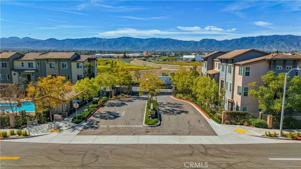 $589,000 | 609 Savi Drive, Unit 101, Corona, CA 92878