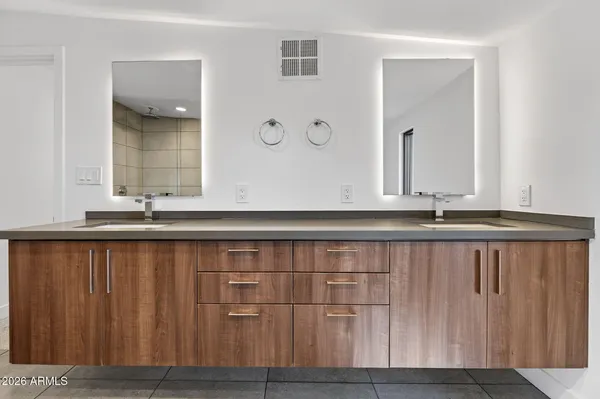 $599,999 | 1405 East Campus Drive, Tempe, AZ 85282