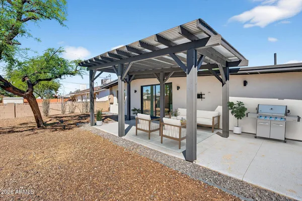 $599,999 | 1405 East Campus Drive, Tempe, AZ 85282