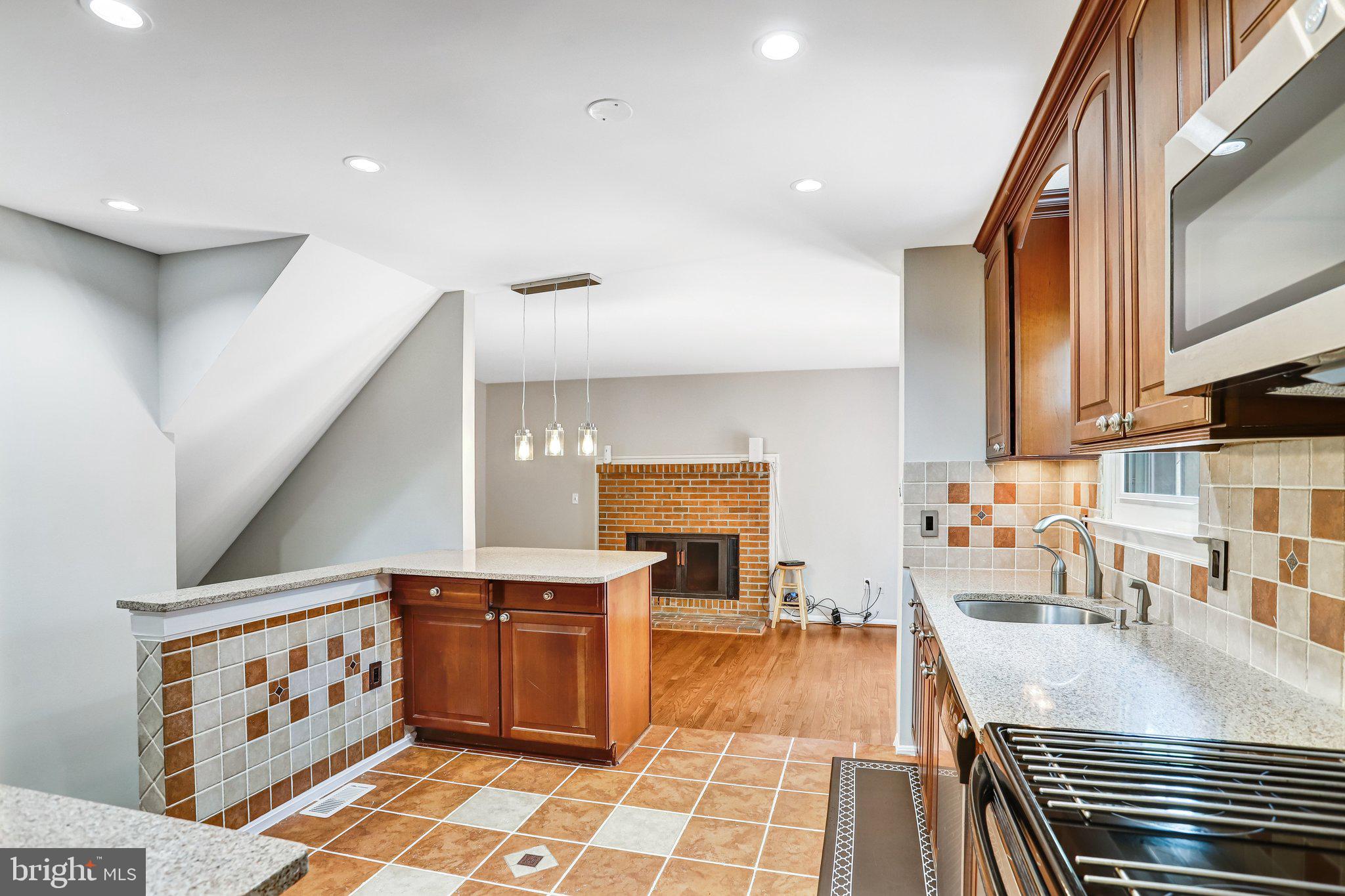 131 Seneca Ridge Drive Sterling, VA 20164 - Photo 12 of 44 Gallery Image 12
