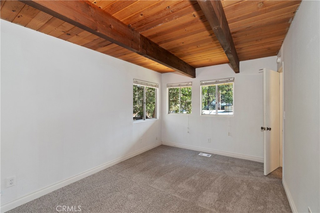 32142 Hunsaker Way Running Springs, CA 92382 - Photo 16 of 47