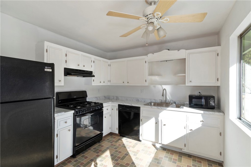 32142 Hunsaker Way Running Springs, CA 92382 - Photo 30 of 47