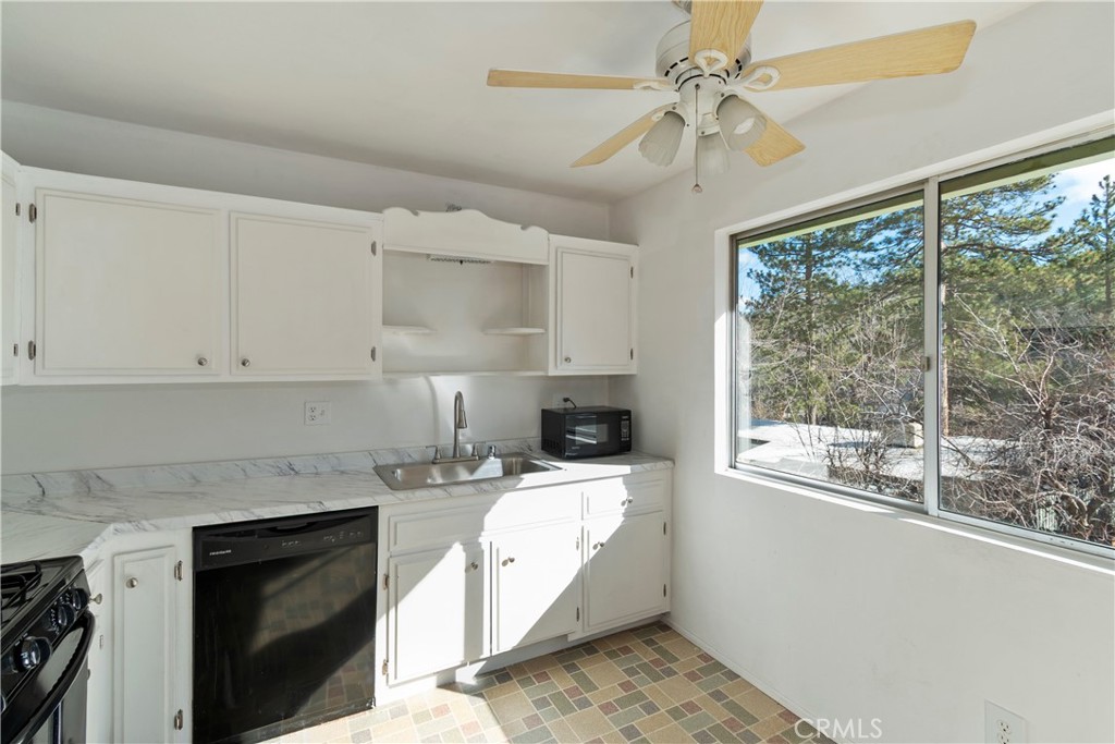 32142 Hunsaker Way Running Springs, CA 92382 - Photo 34 of 52