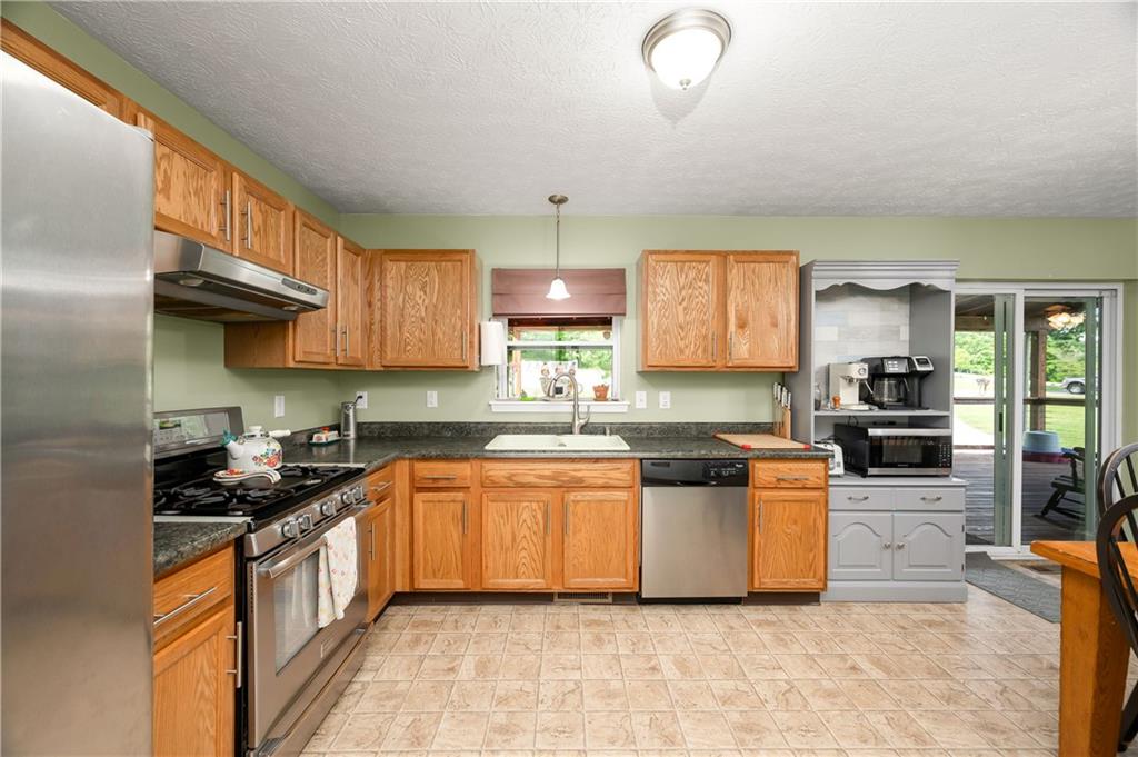 623 Mason Road Tarentum, PA 15084 - Photo 14 of 35