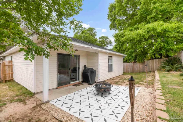 $1,900 | 1512 Galvin Avenue, Pensacola, FL 32526