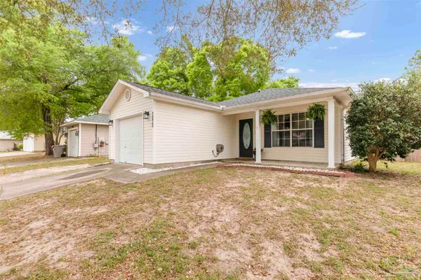 $1,900 | 1512 Galvin Avenue, Pensacola, FL 32526