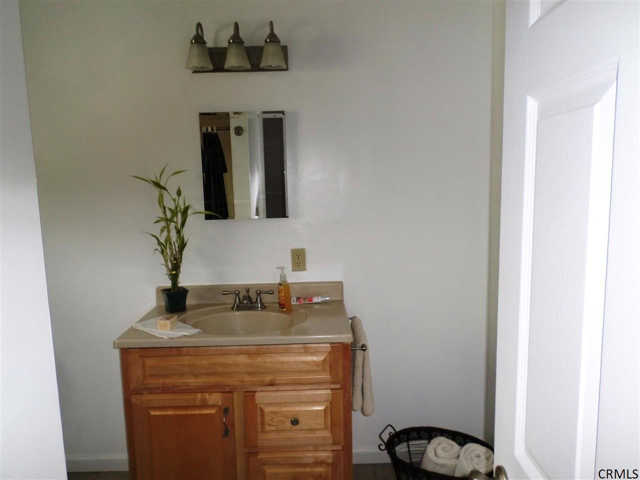 995 Maple Hill Road Schodack, NY 12033 - Photo 10 of 17 Bath
