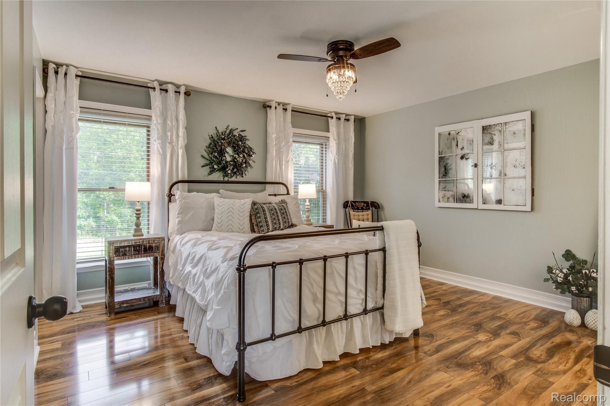 9133 Faussett Road Fenton, MI 48430 - Photo 16 of 39 Interiors (24 of 43).jpg
