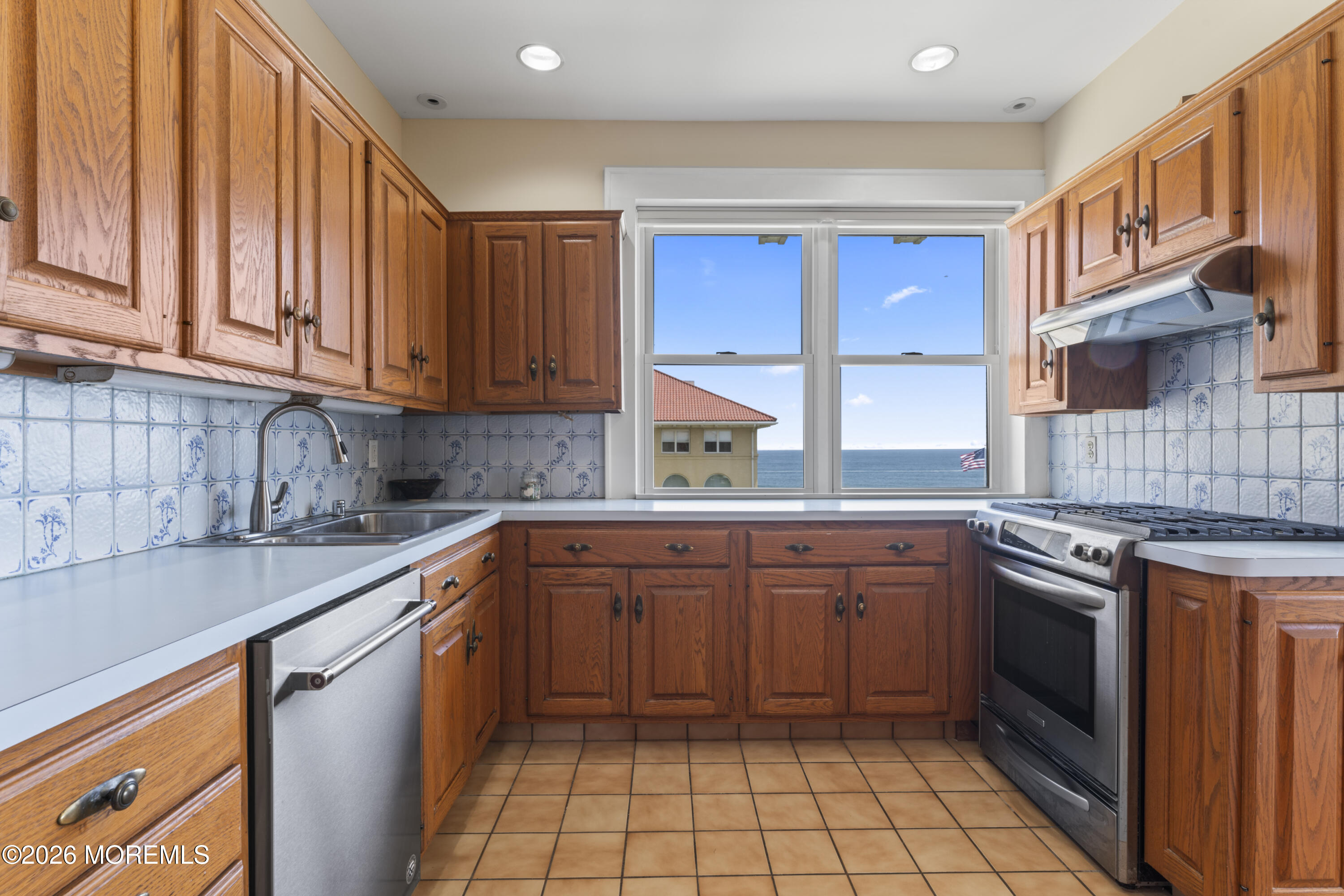 1 Roseld Avenue, Unit B20 Deal, NJ 07723 - Photo 8 of 27 photos_high_resolution_HOM05692