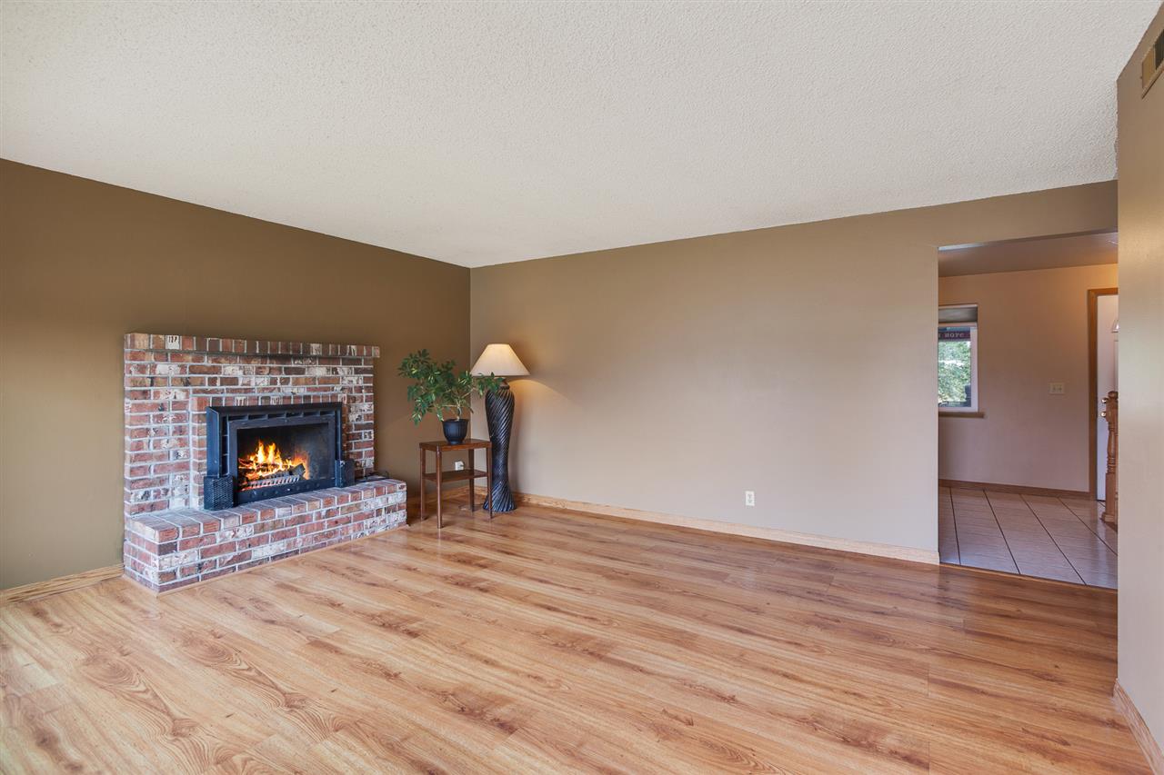 4524 North Stevenson Road Otis Orchards, WA 99027 - Photo 5 of 19 Gallery Image 5