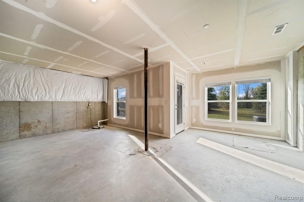 351 Strawberry Drive Rochester, MI 48307 - Photo 28 of 32 Gallery Image 28