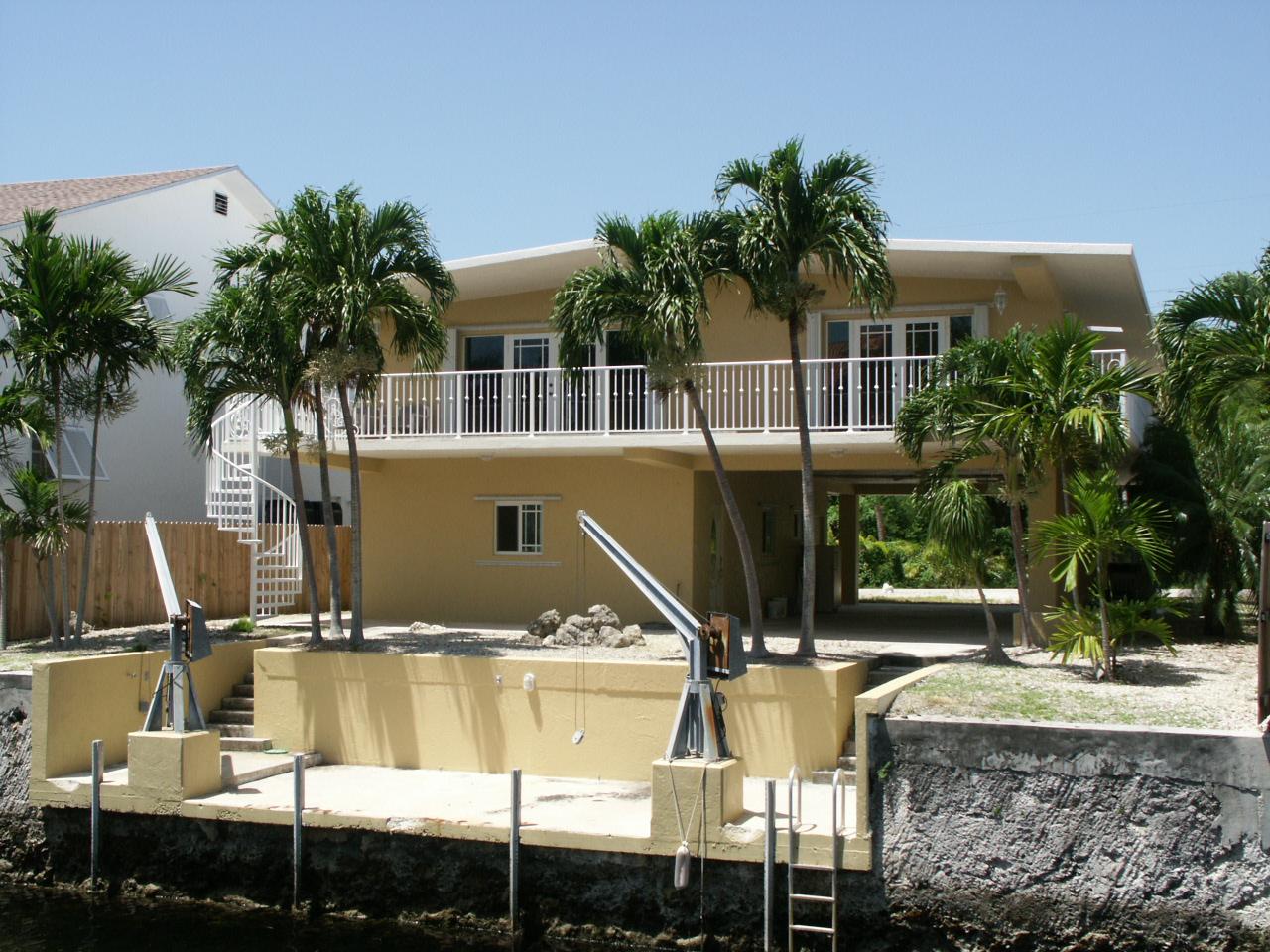 19 Coco Plum Road South Key Largo, FL 33037 - Photo 1 of 17 Canal View