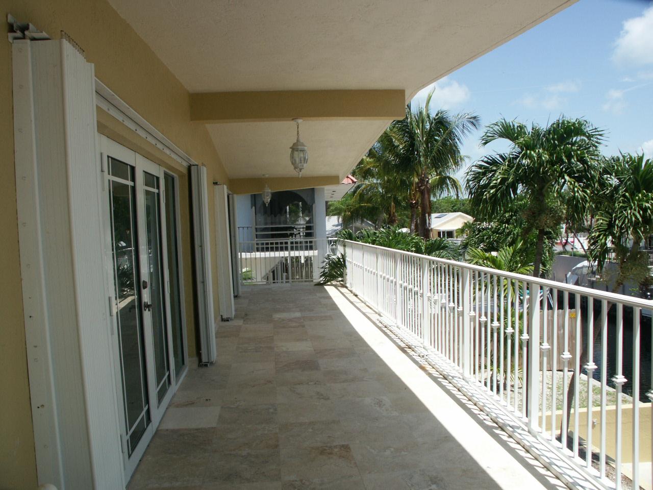 19 Coco Plum Road South Key Largo, FL 33037 - Photo 4 of 17 Porch