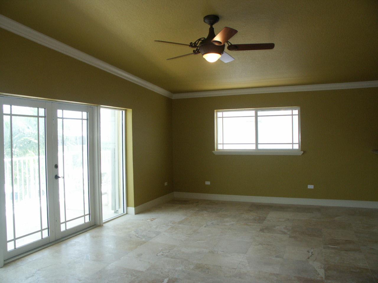 19 Coco Plum Road South Key Largo, FL 33037 - Photo 6 of 17 Living Room